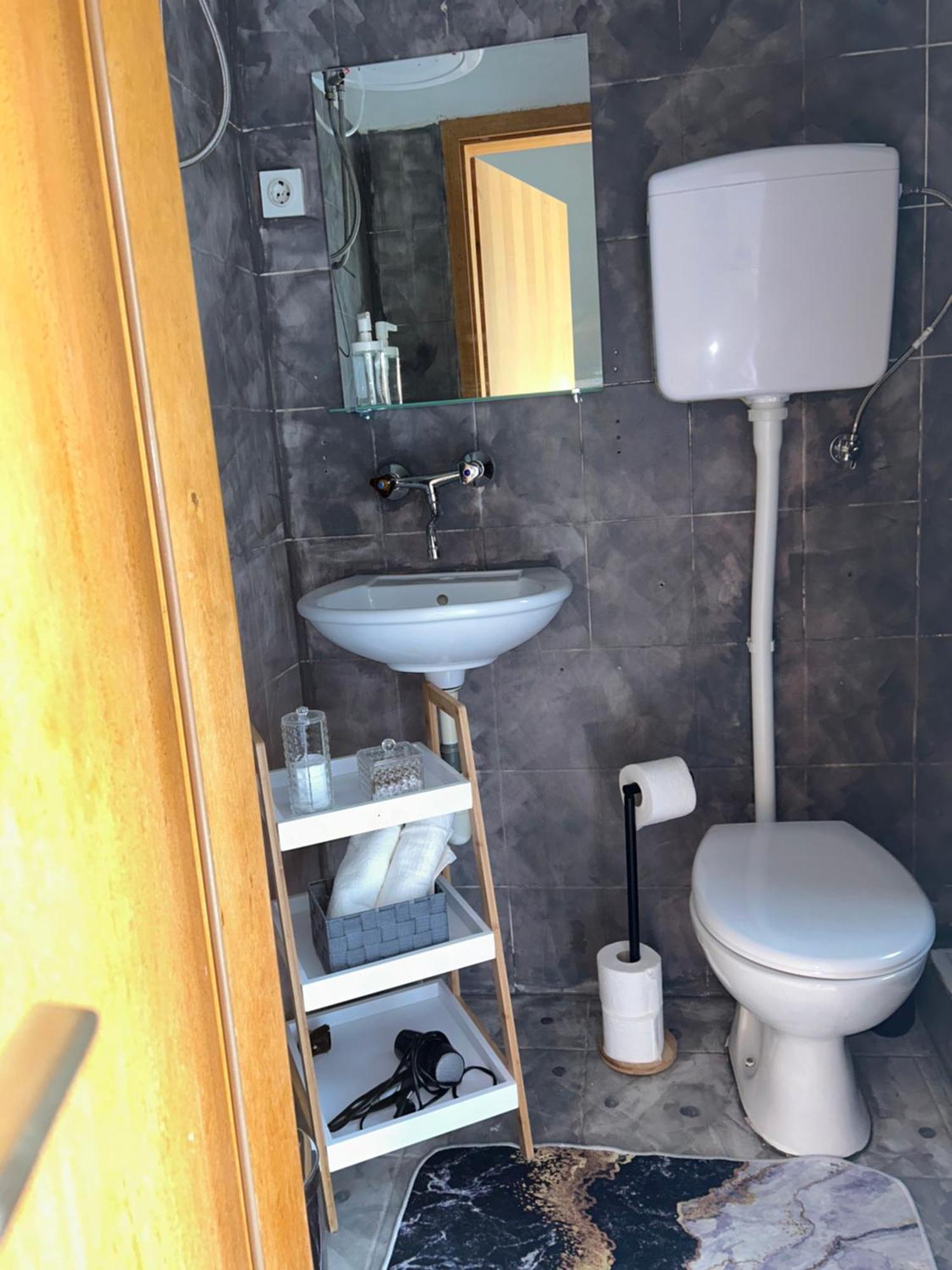 Soba Za Odmor P&E Hotel Kastel Stafilic Bagian luar foto