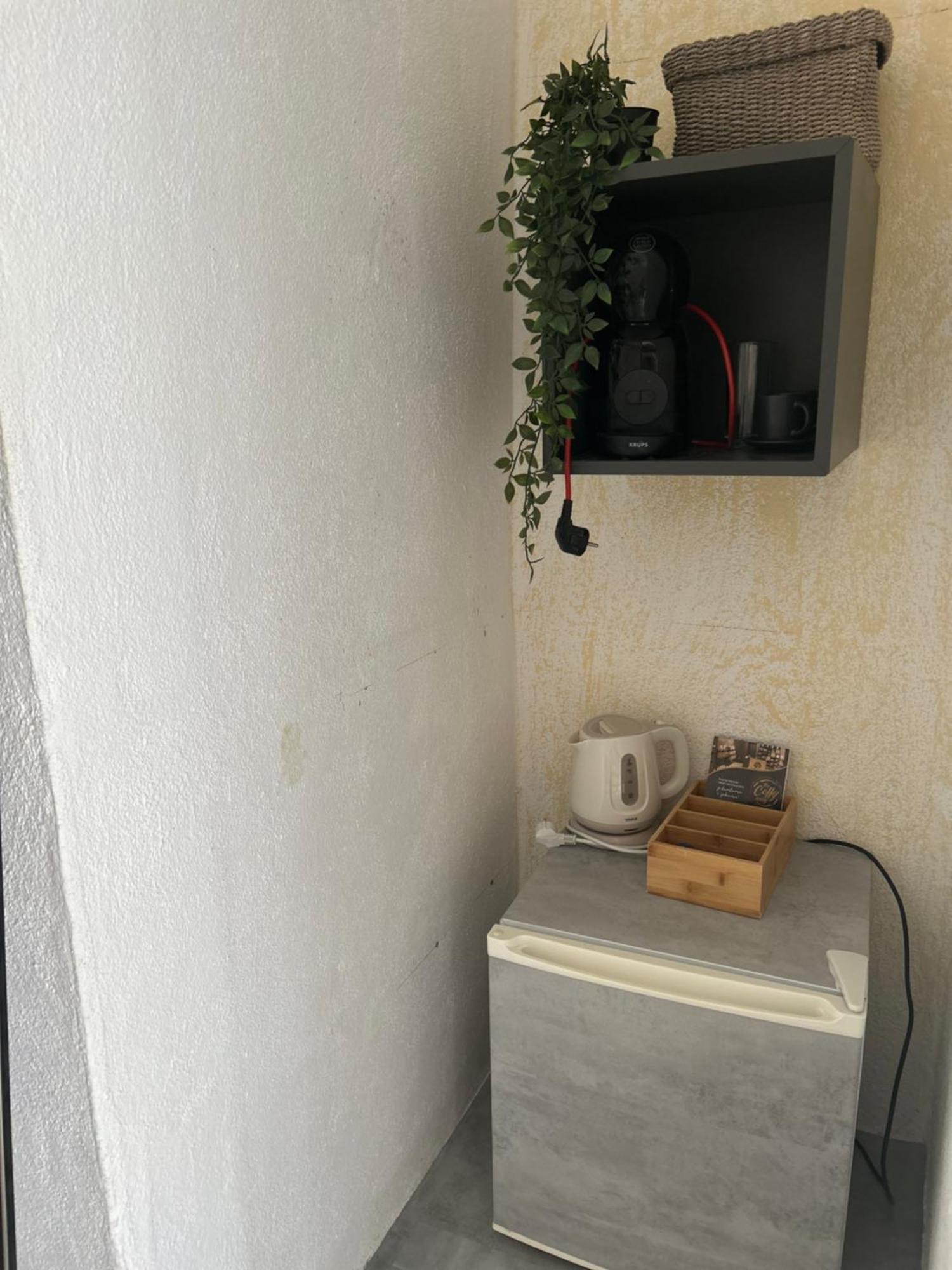 Soba Za Odmor P&E Hotel Kastel Stafilic Bagian luar foto